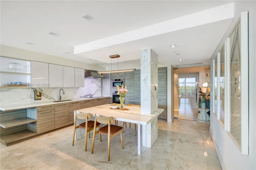 1455 Ocean Dr #703 Miami Beach, FL 33139