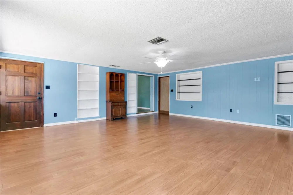 2418 E JERSEY AVENUE Orlando, FL 32806