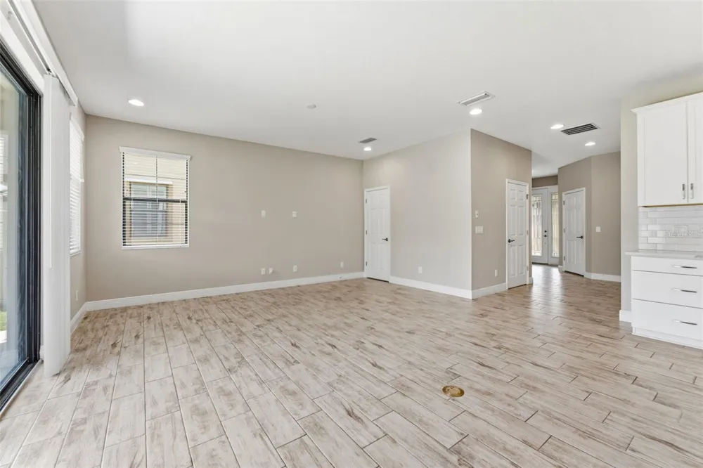 3940 MAURICE AVENUE Odessa, FL 33556