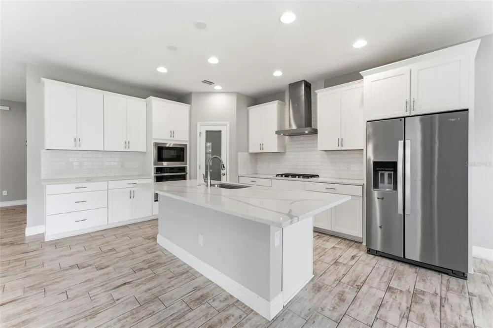3940 MAURICE AVENUE Odessa, FL 33556