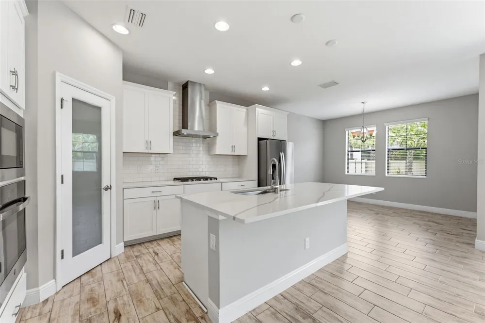 3940 MAURICE AVENUE Odessa, FL 33556