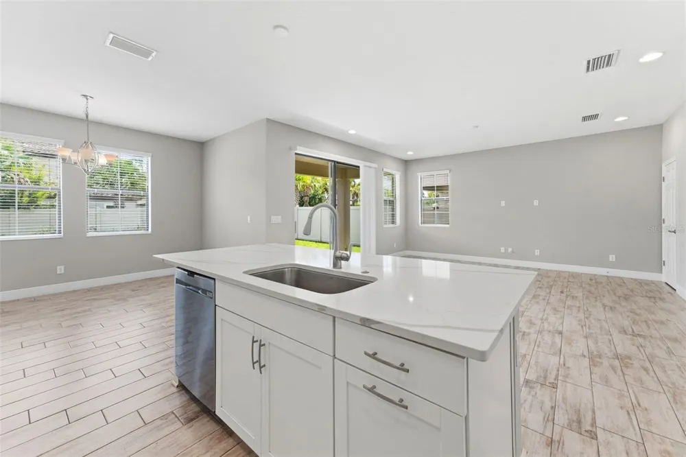 3940 MAURICE AVENUE Odessa, FL 33556