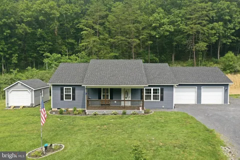 4111 MORELAND GAP ROAD