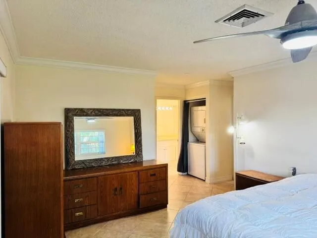 340 Orange Tree Drive #5 Atlantis, FL 33462