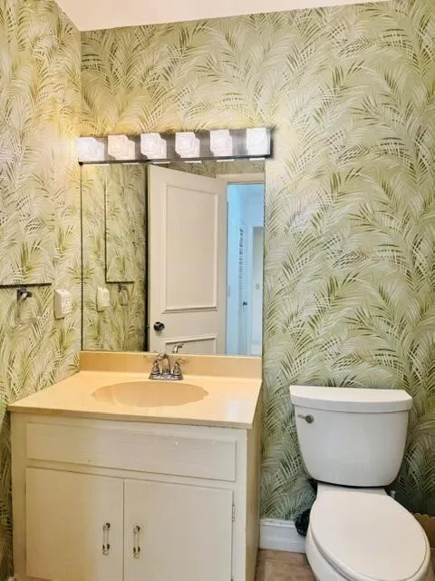 340 Orange Tree Drive #5 Atlantis, FL 33462