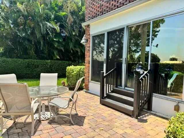 340 Orange Tree Drive #5 Atlantis, FL 33462