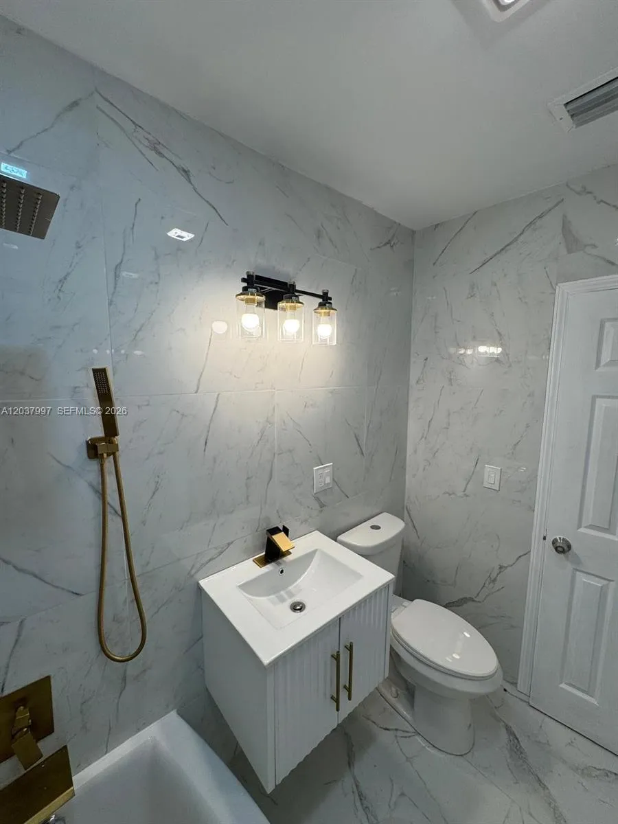 4120 SW 31st Dr West Park, FL 33023