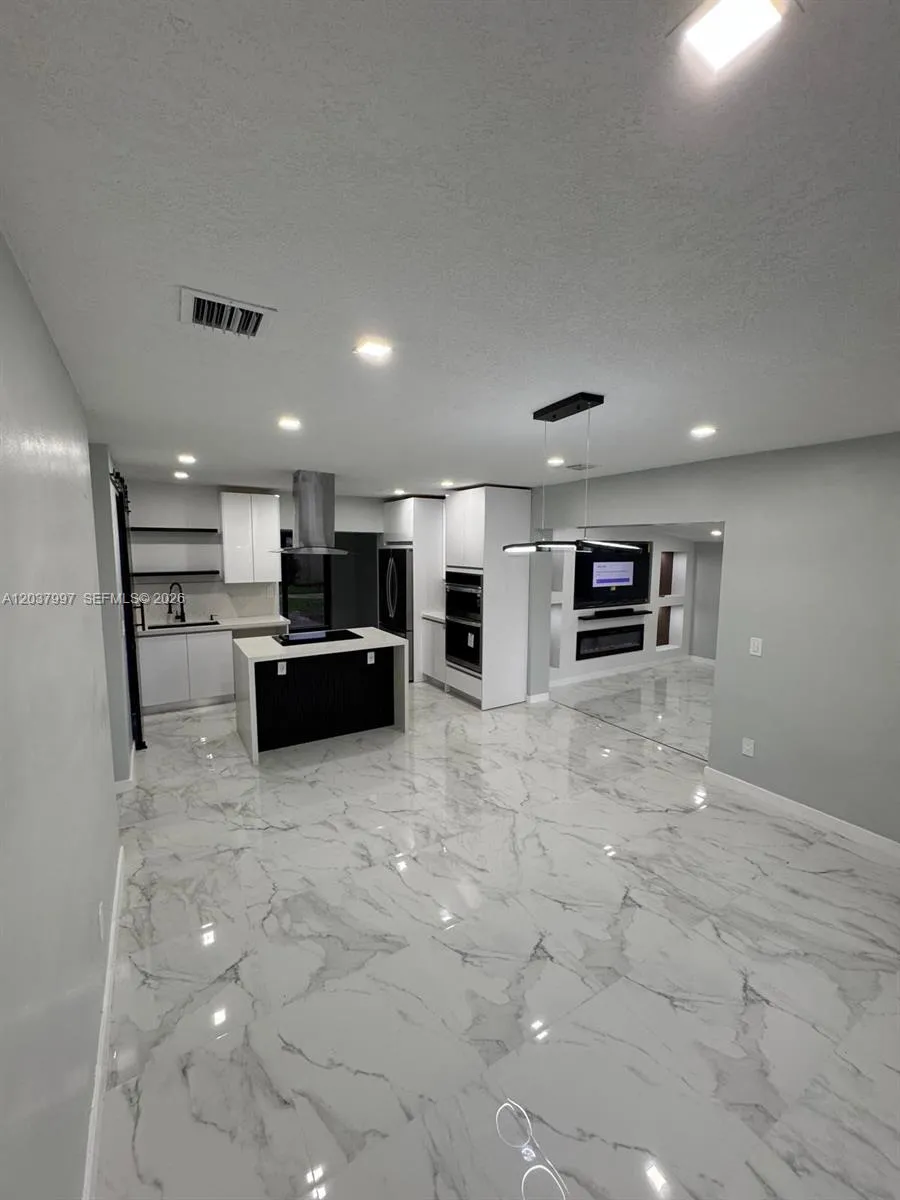 4120 SW 31st Dr West Park, FL 33023