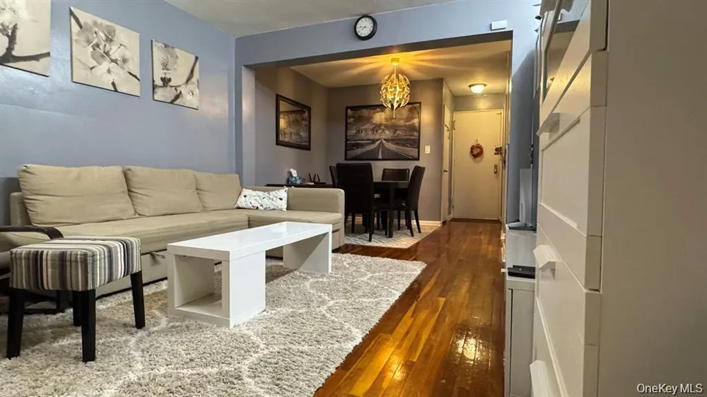 224-24 Union Tpke #4N Oakland Gardens, NY 11364