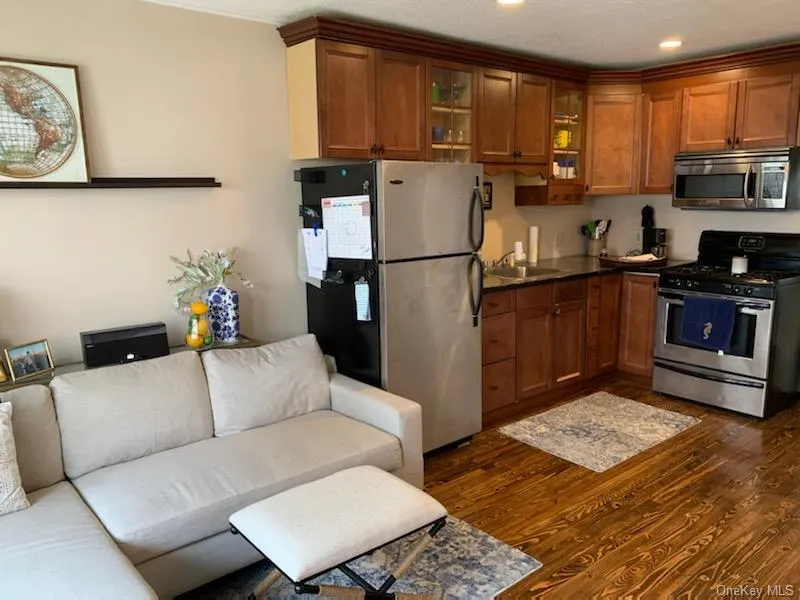 65 W Broadway #7B Long Beach, NY 11561