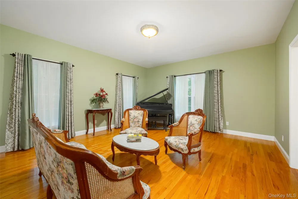 26 E Forest Trail Holmes, NY 12531
