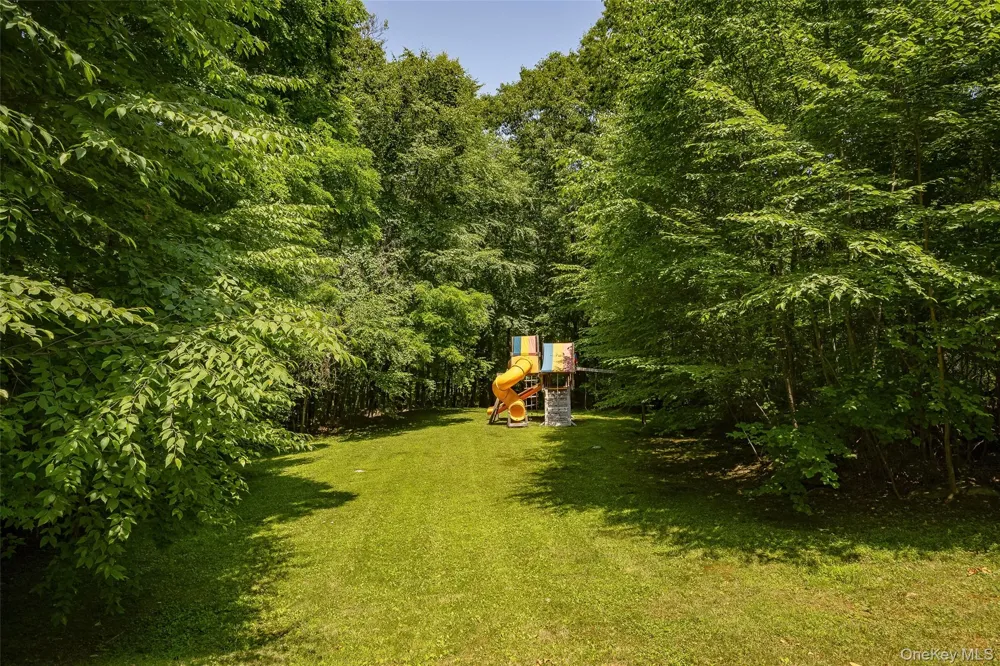 26 E Forest Trail Holmes, NY 12531