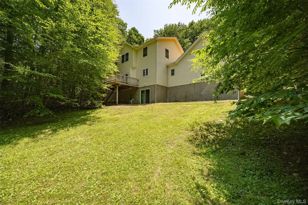 26 E Forest Trail Holmes, NY 12531
