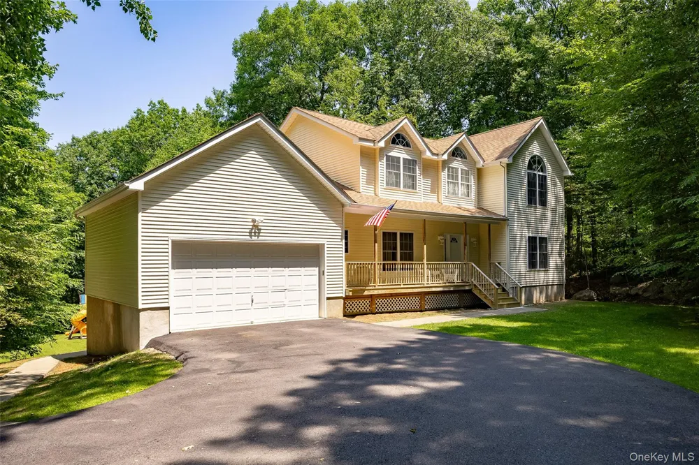 26 E Forest Trail Holmes, NY 12531