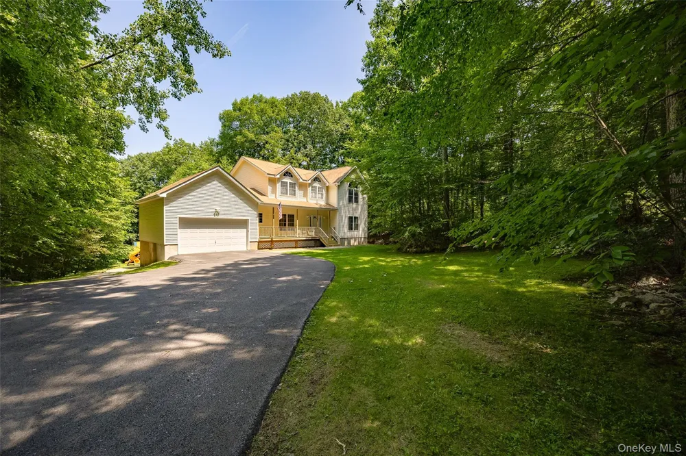 26 E Forest Trail Holmes, NY 12531