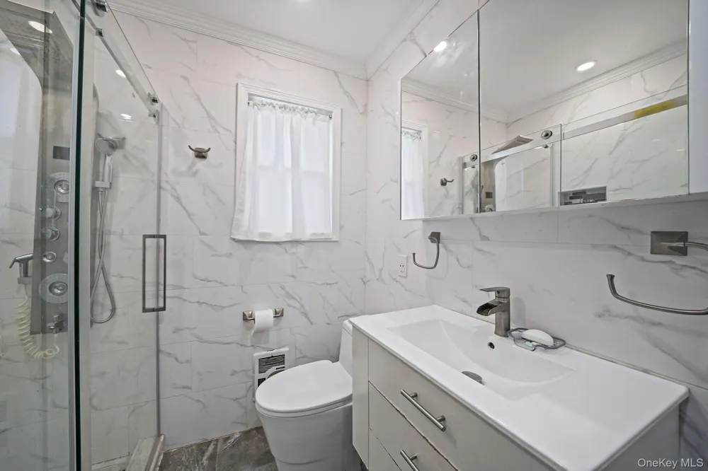 12 Edna Court Valley Stream, NY 11580