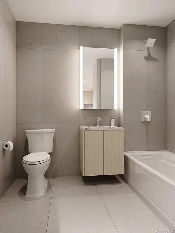 46-30 21st Street #2B Long Island City, NY 11101