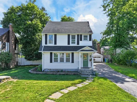 34 Adams Avenue