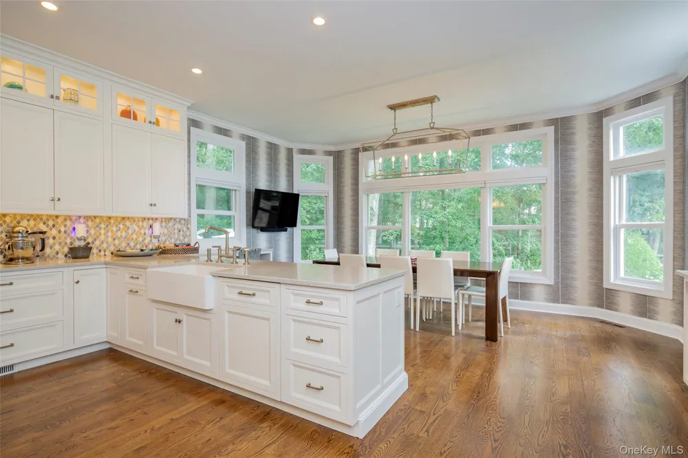 652 Noyack Path Water Mill, NY 11976