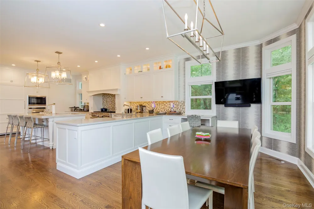 652 Noyack Path Water Mill, NY 11976