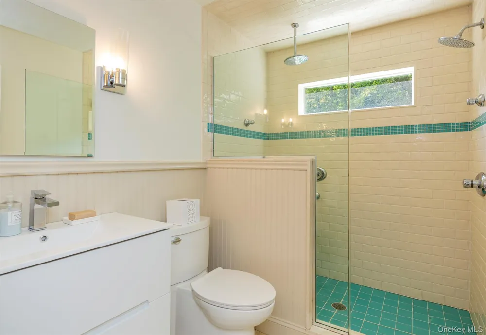 652 Noyack Path Water Mill, NY 11976