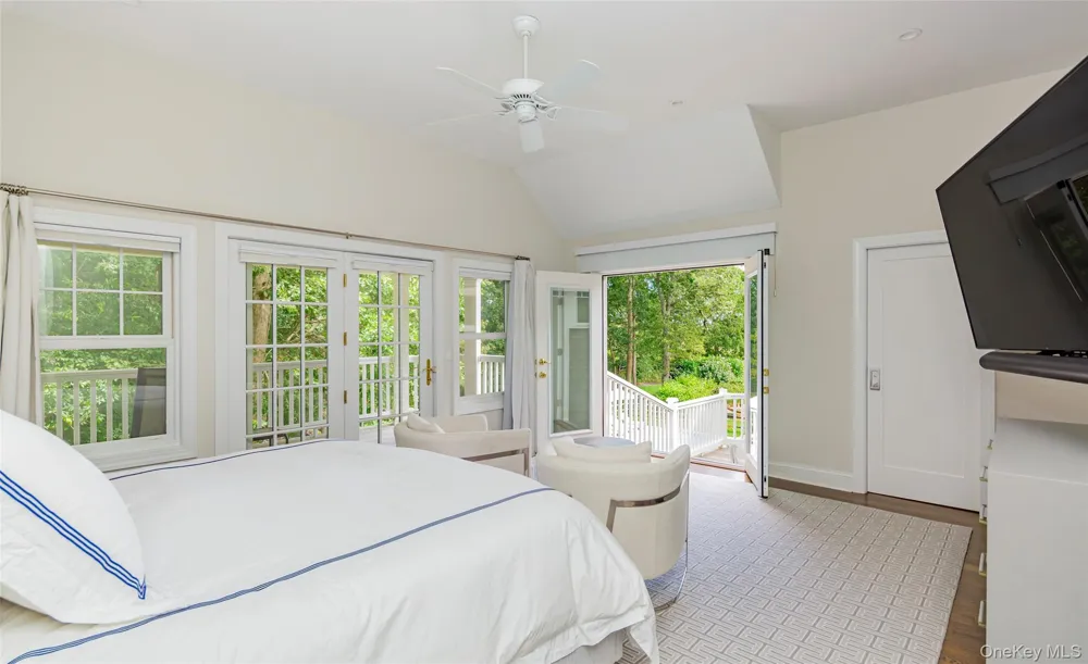 652 Noyack Path Water Mill, NY 11976