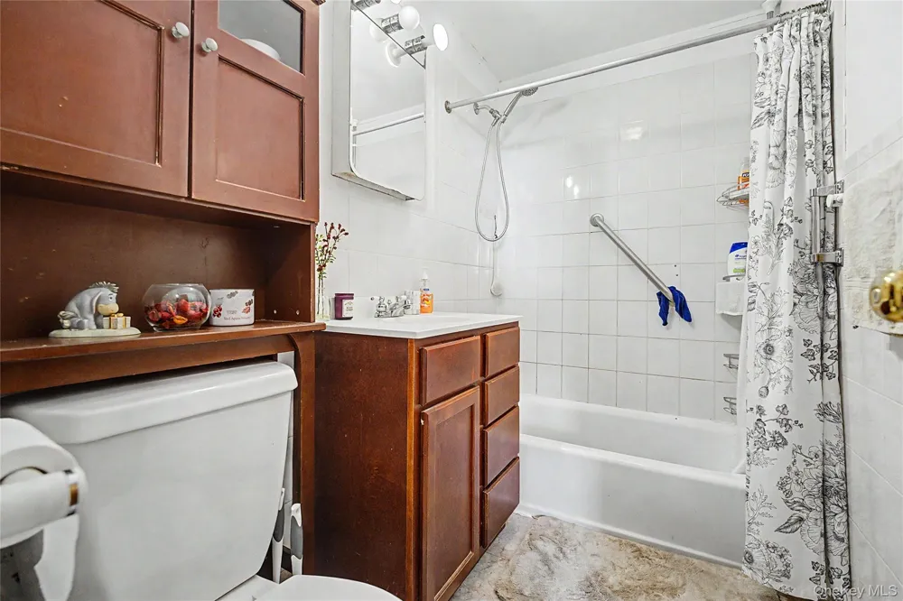 6628 52nd Drive Maspeth, NY 11378