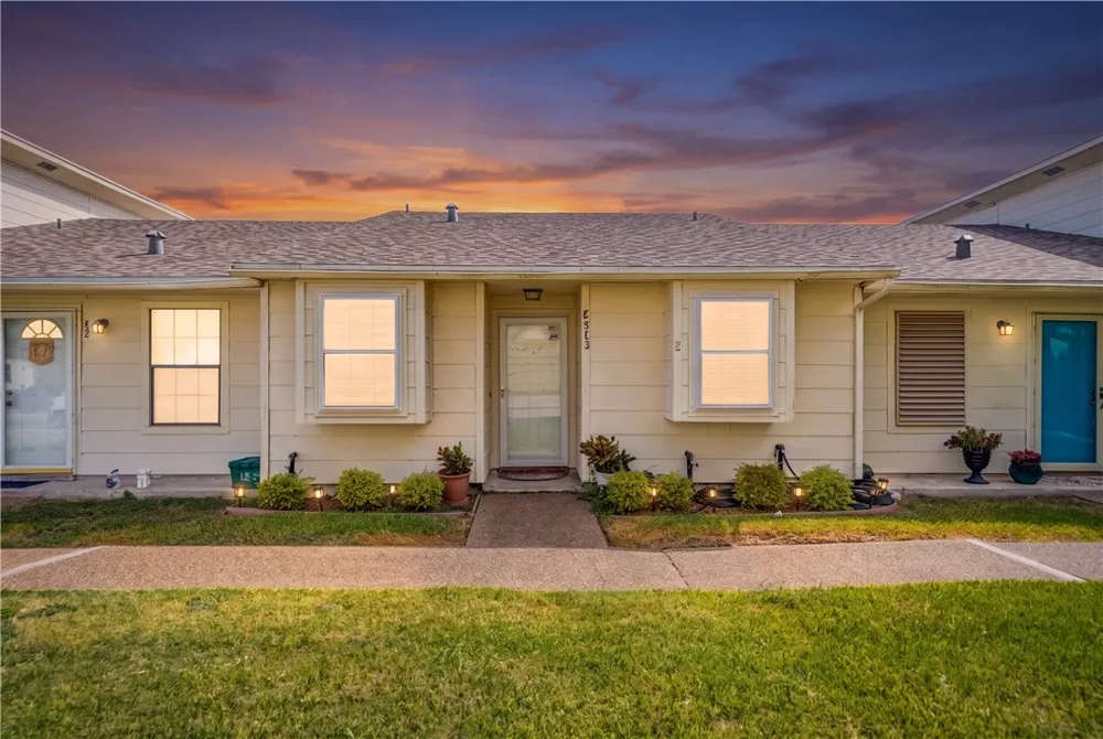 7252 The Mansions Drive #3 Corpus Christi, TX 78414