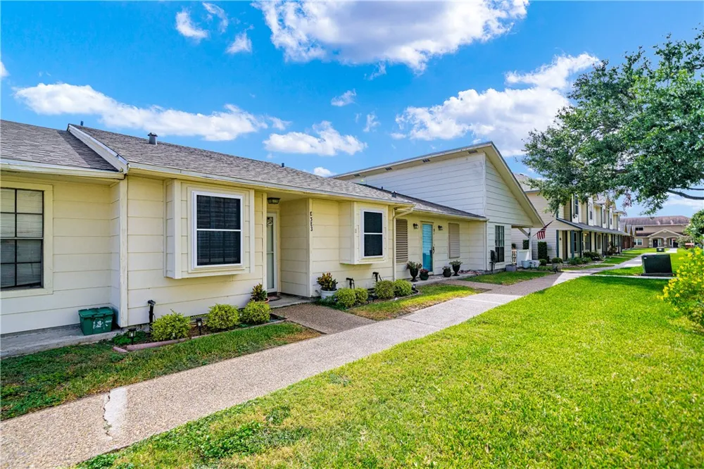 7252 The Mansions Drive #3 Corpus Christi, TX 78414