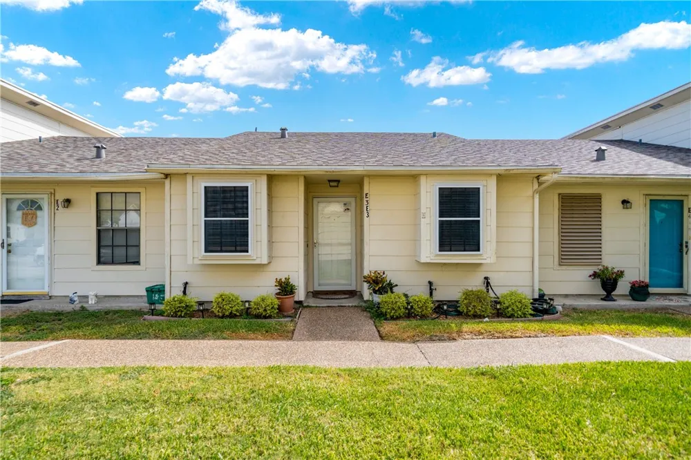 7252 The Mansions Drive #3 Corpus Christi, TX 78414