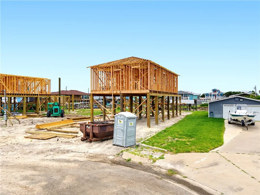 8 Scallop Lane Rockport, TX 78382