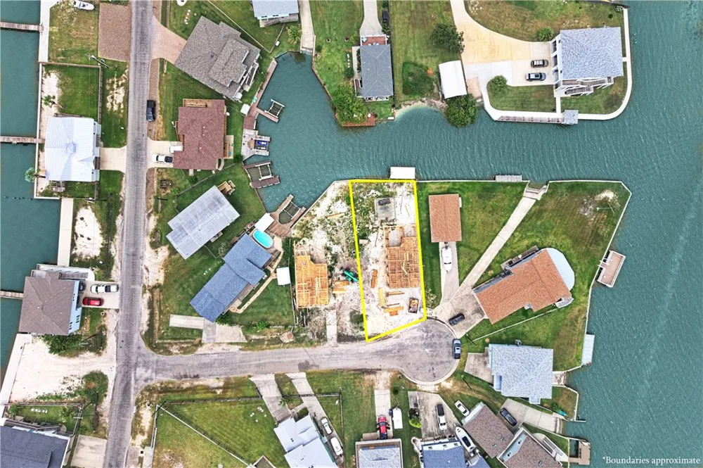 8 Scallop Lane Rockport, TX 78382