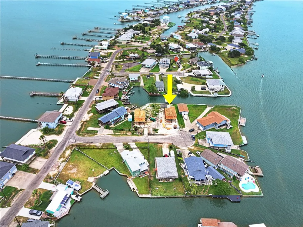 8 Scallop Lane Rockport, TX 78382