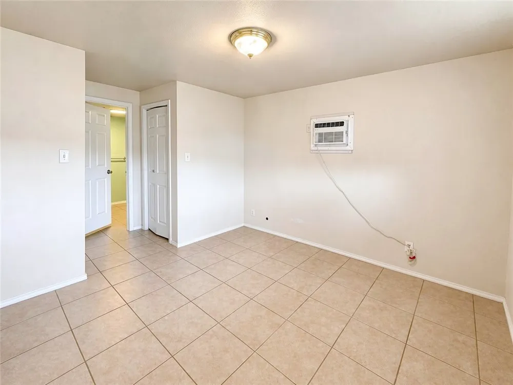 102 County Road 394 Mathis, TX 78368