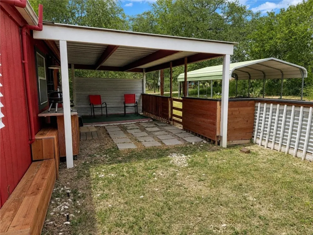 102 County Road 394 Mathis, TX 78368
