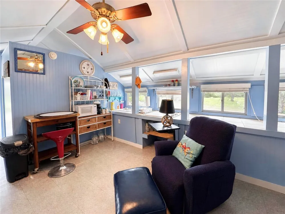 102 County Road 394 Mathis, TX 78368