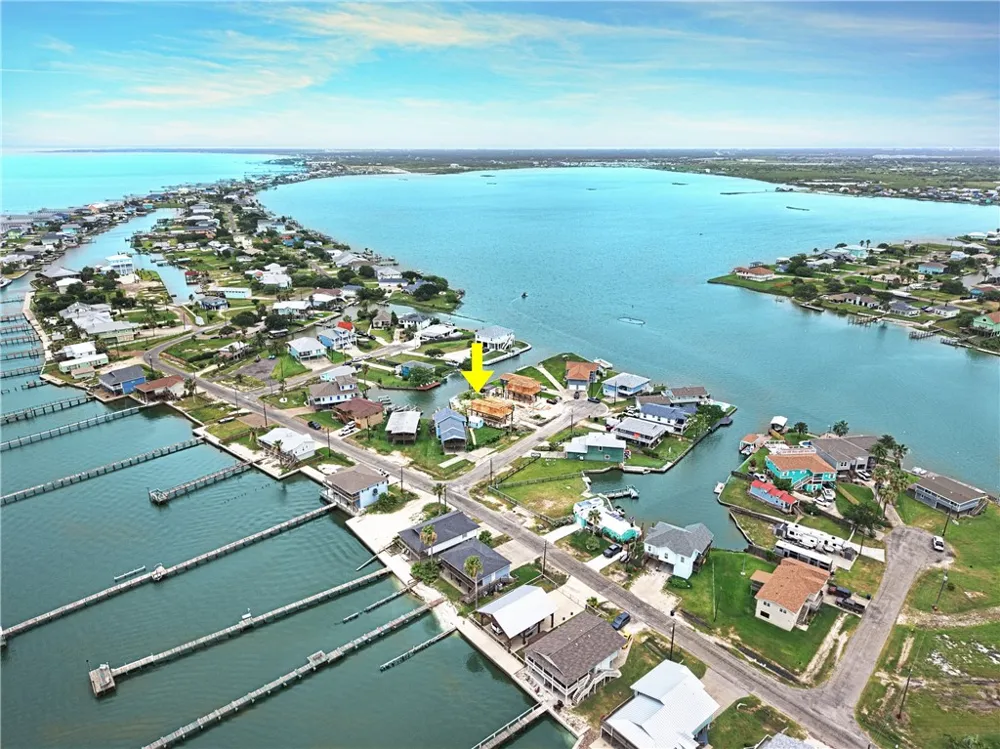9 Scallop Lane Rockport, TX 78382