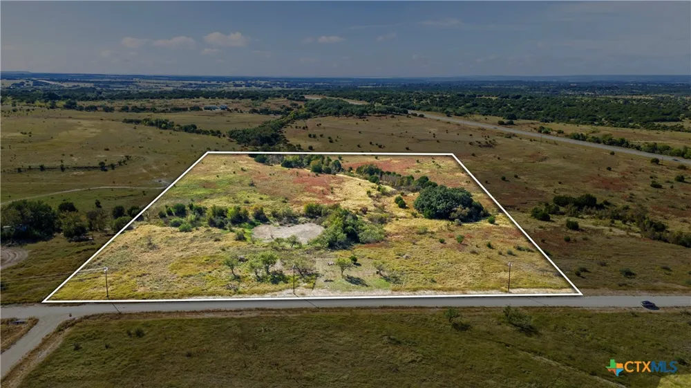 240 E Rolling Oaks Drive Goldthwaite, TX 76844