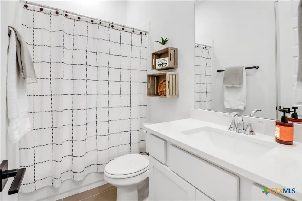 1421 Escarpment New Braunfels, TX 78132