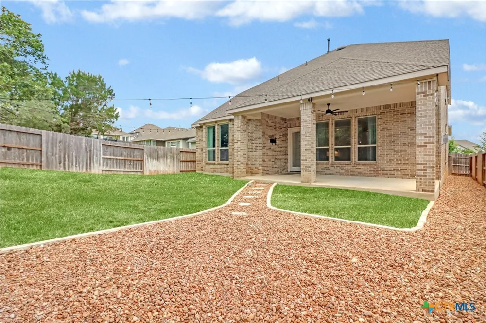 1421 Escarpment New Braunfels, TX 78132