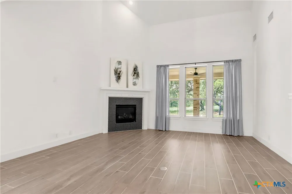 1421 Escarpment New Braunfels, TX 78132