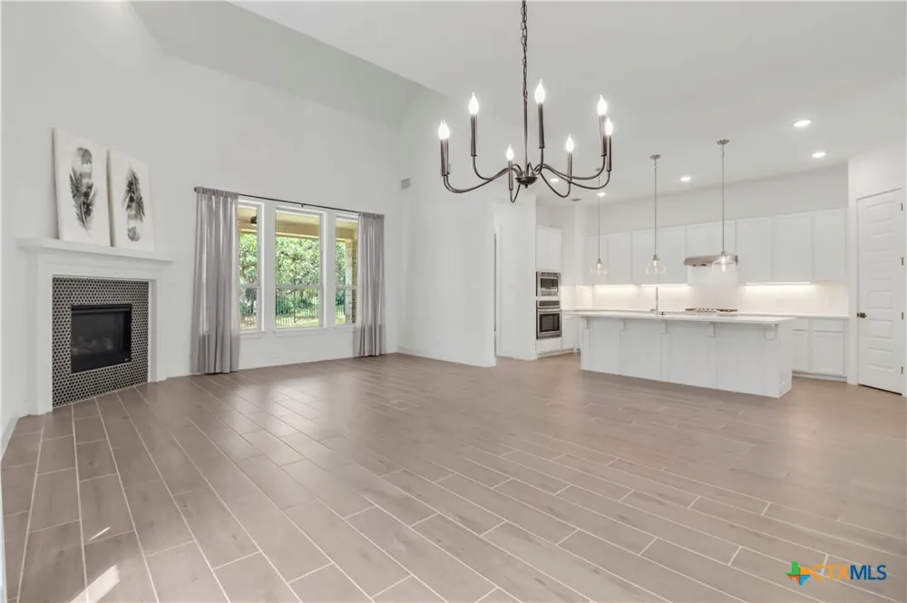 1421 Escarpment New Braunfels, TX 78132