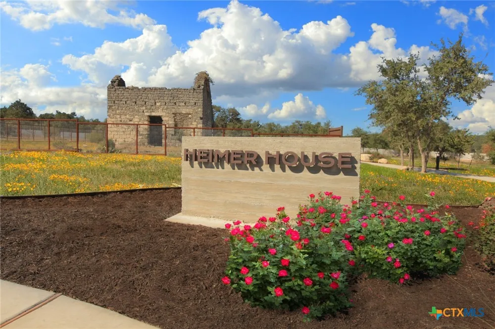 1421 Escarpment New Braunfels, TX 78132