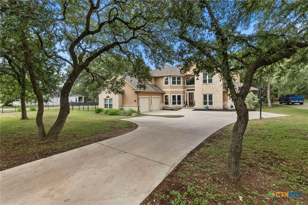 21905 Deer Canyon Drive San Antonio, TX 78266