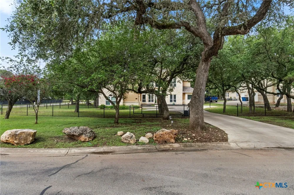 21905 Deer Canyon Drive San Antonio, TX 78266