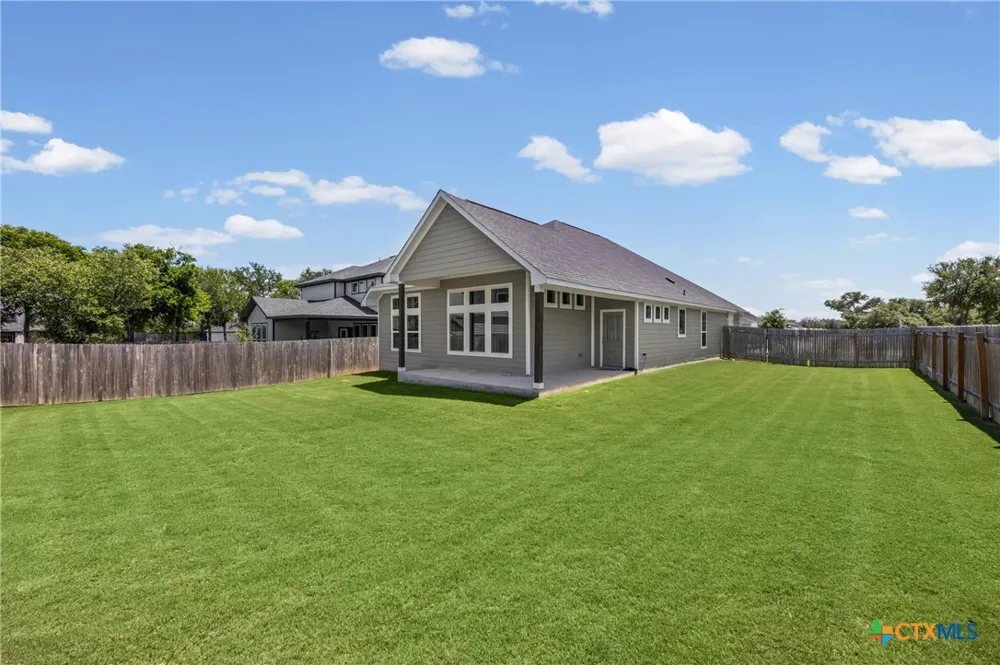 215 Cabiness Drive Salado, TX 76571