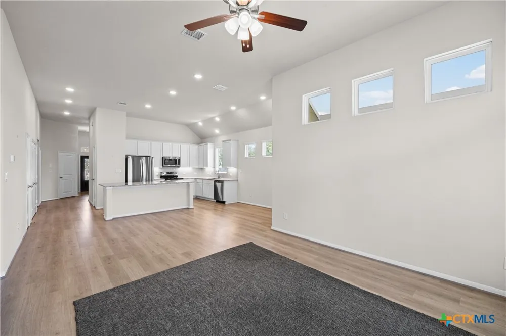 215 Cabiness Drive Salado, TX 76571