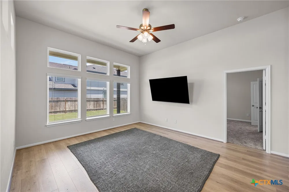 215 Cabiness Drive Salado, TX 76571