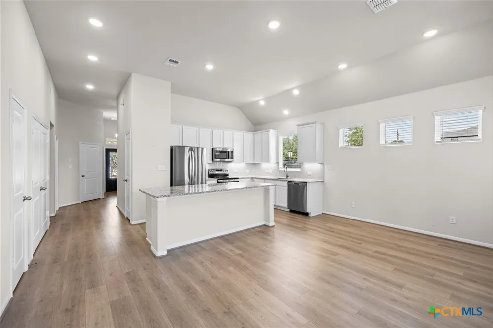 215 Cabiness Drive Salado, TX 76571
