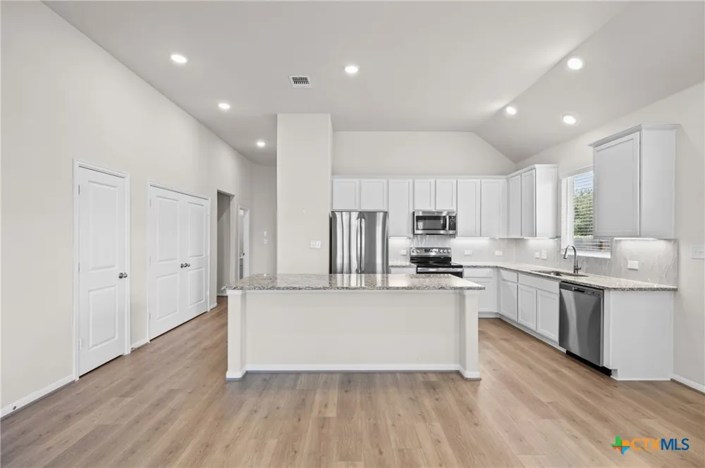215 Cabiness Drive Salado, TX 76571